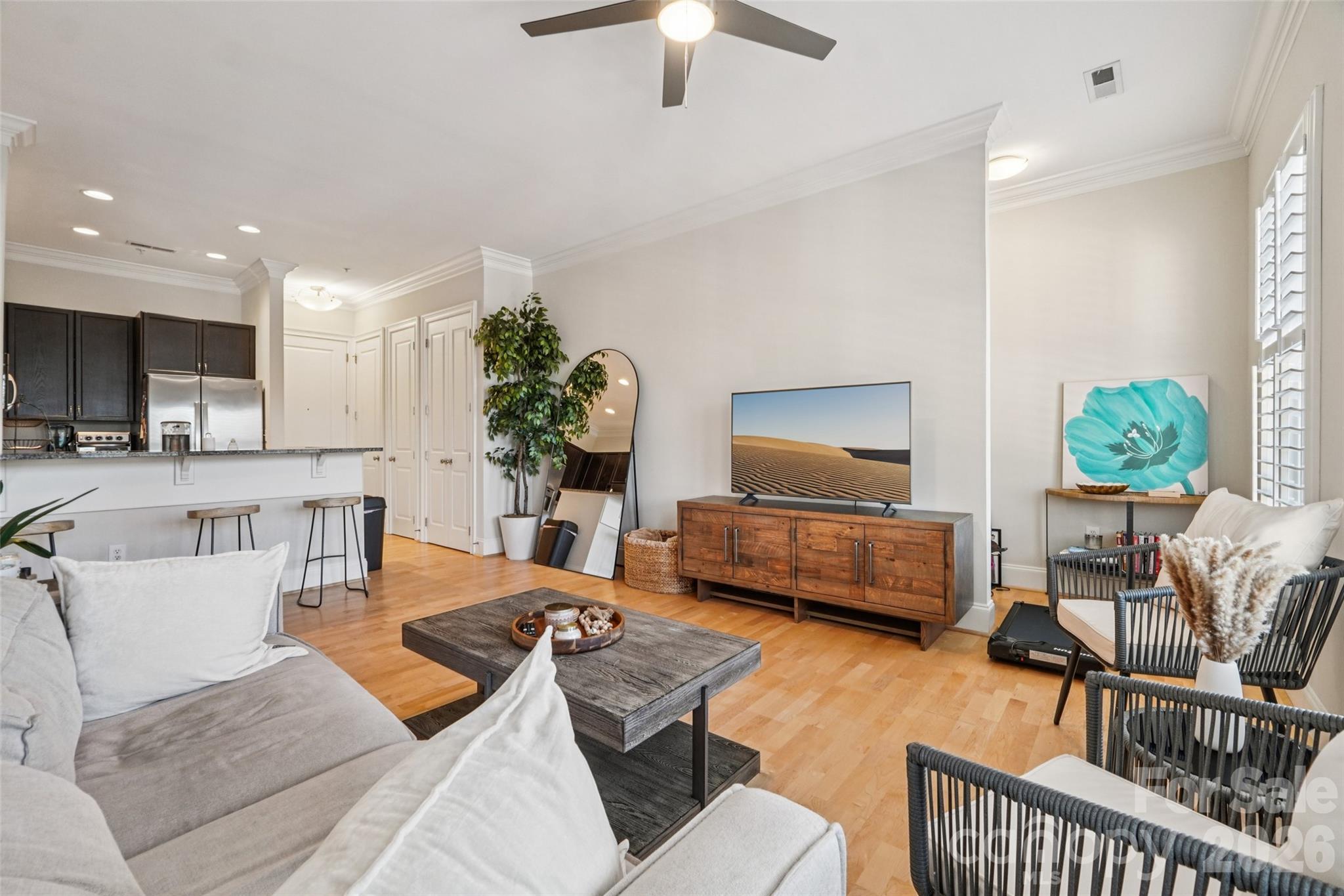 2952 Selwyn Avenue Unit 203, Charlotte NC 28209