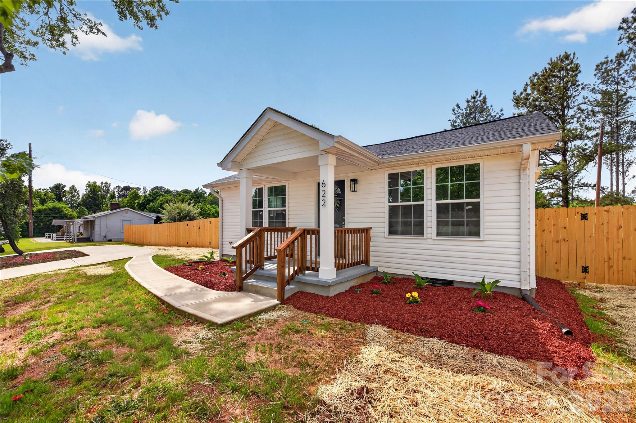 622 W Catawba Avenue, Mount Holly NC 28120
