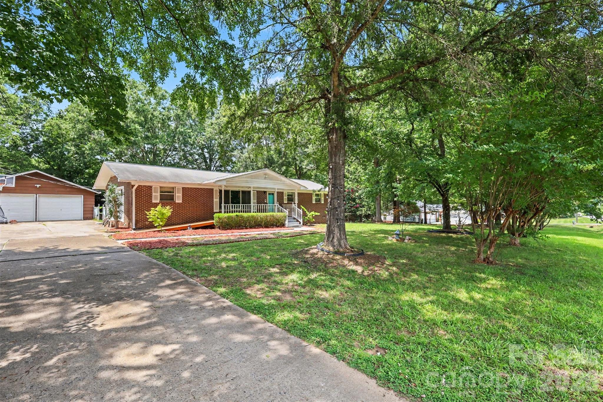 953 Twin Lakes Road, Rock Hill SC 29732