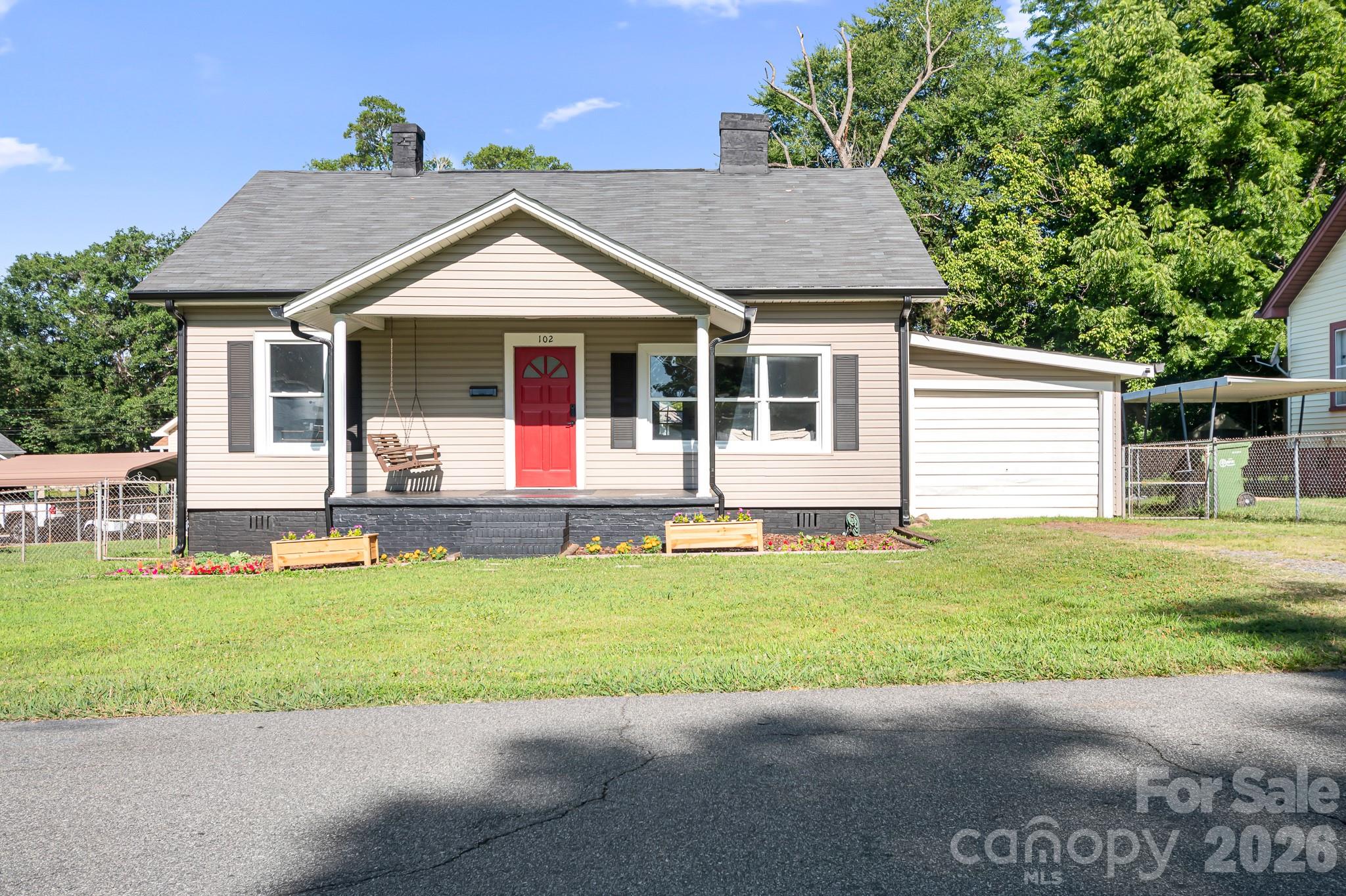 102 Madora Street, Mount Holly NC 28120