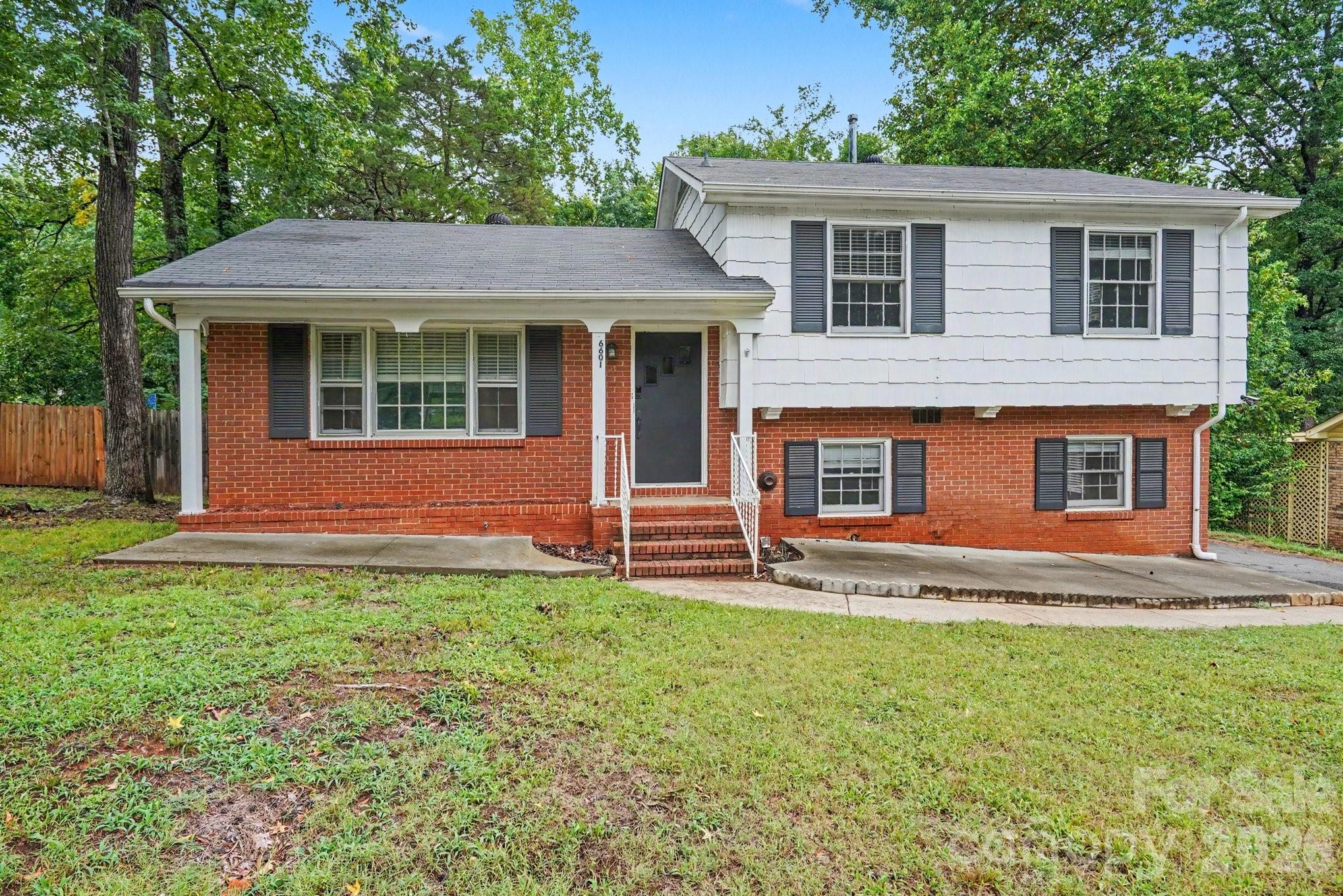6601 Lynfield Drive, Charlotte NC 28212