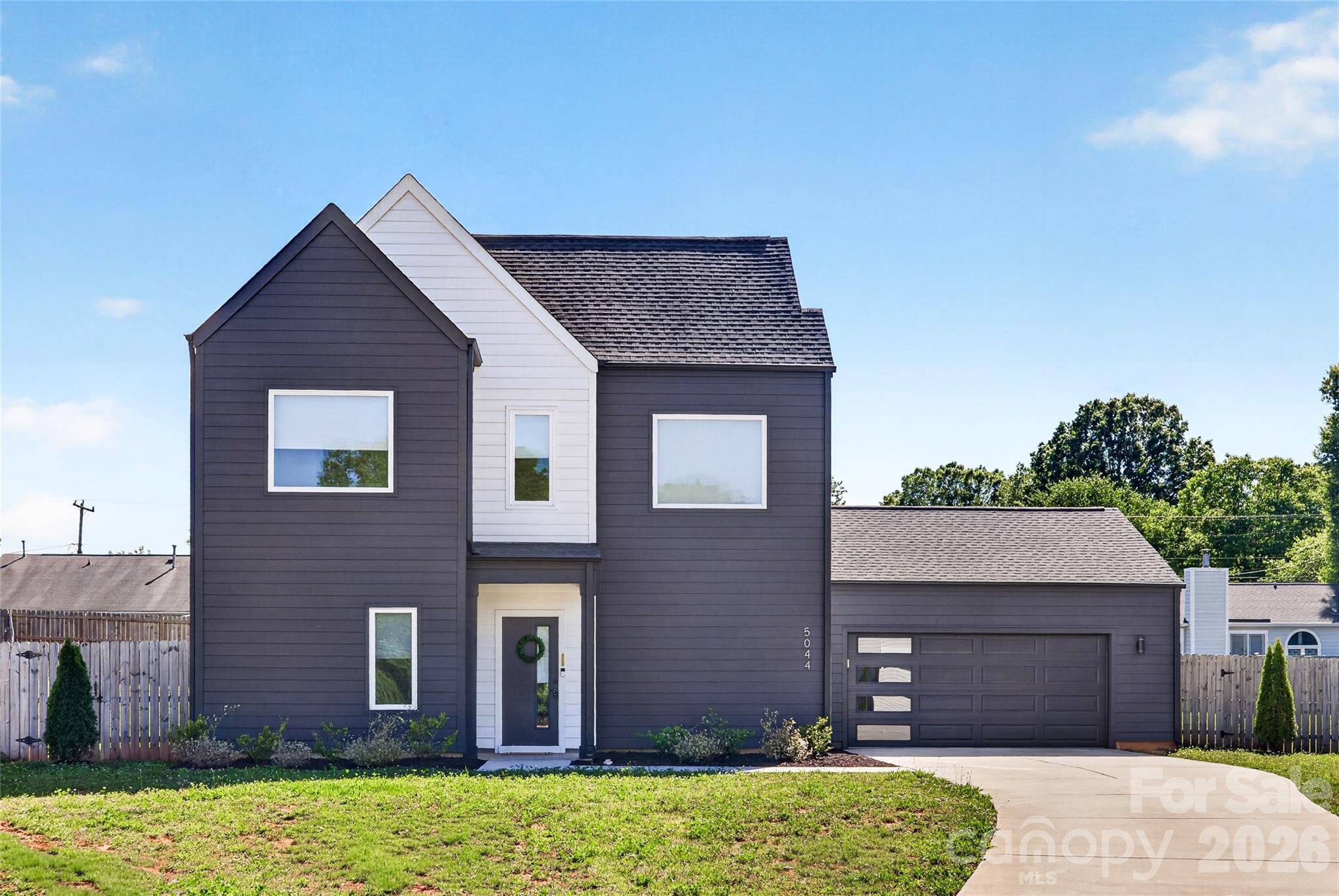 5044 Double Lakes Drive, Charlotte NC 28212