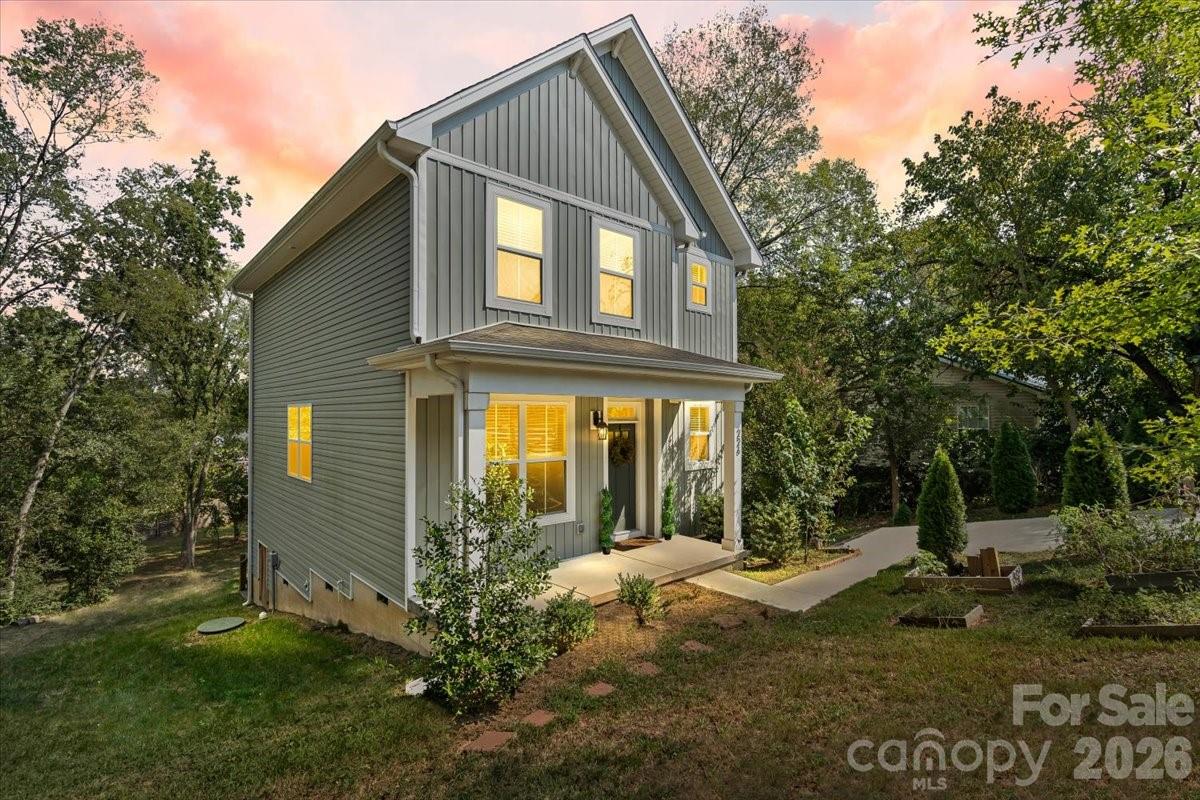 226 1st Street, Mount Holly NC 28120