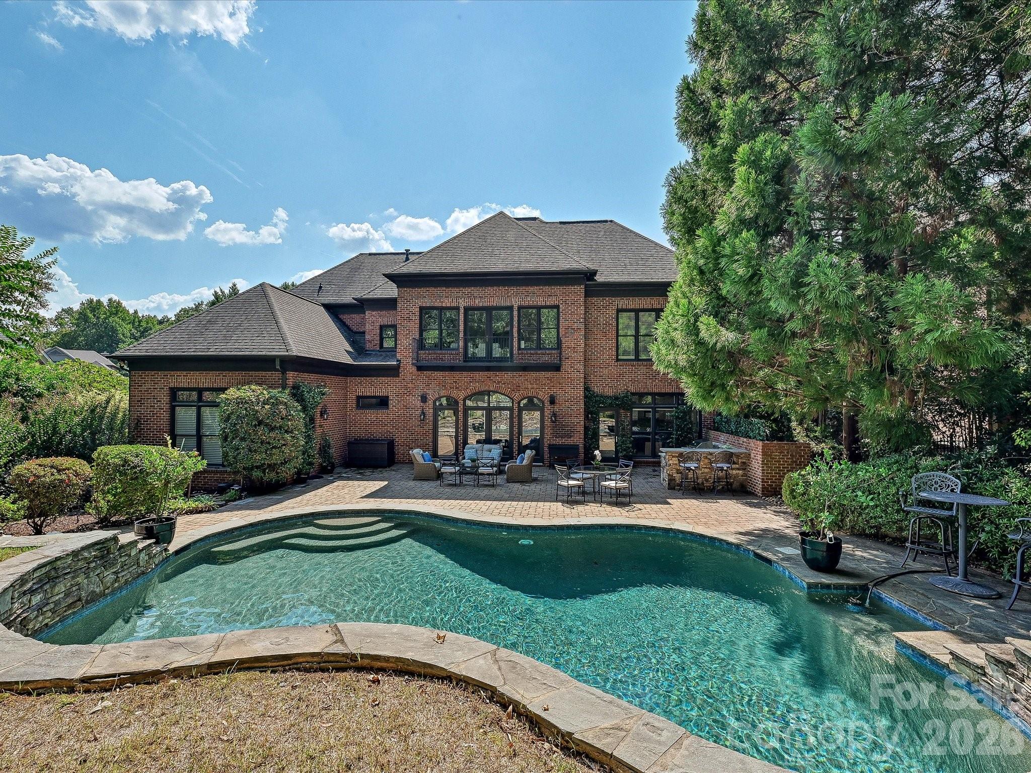 14812 Jockeys Ridge Drive, Charlotte NC 28277