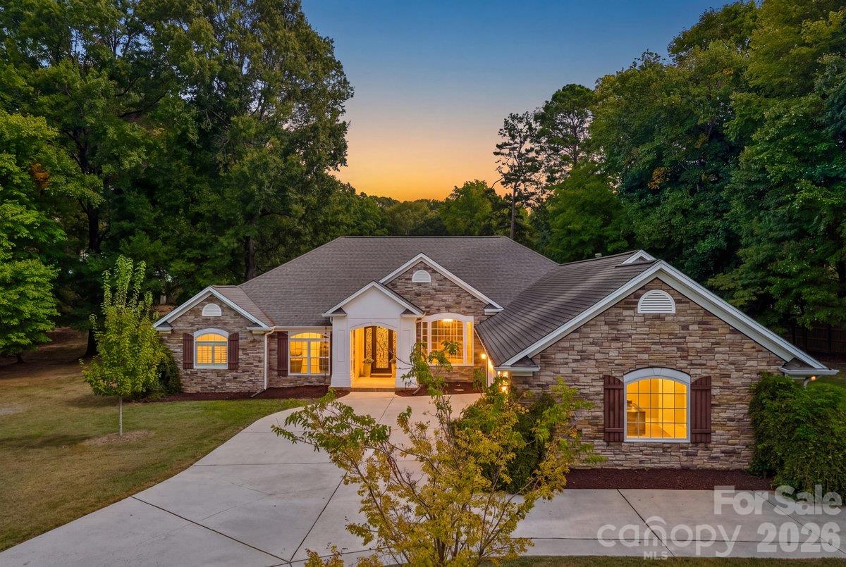5329 Kuykendall Road, Charlotte NC 28270