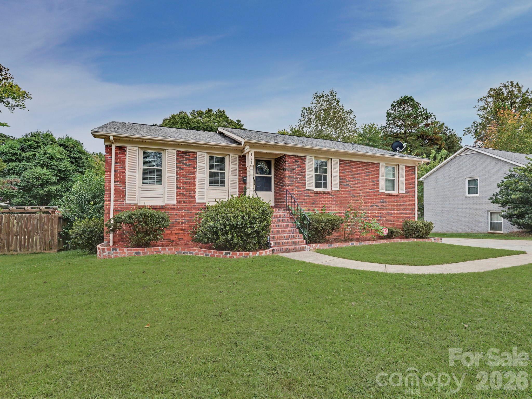 3931 Irvington Drive, Charlotte NC 28205