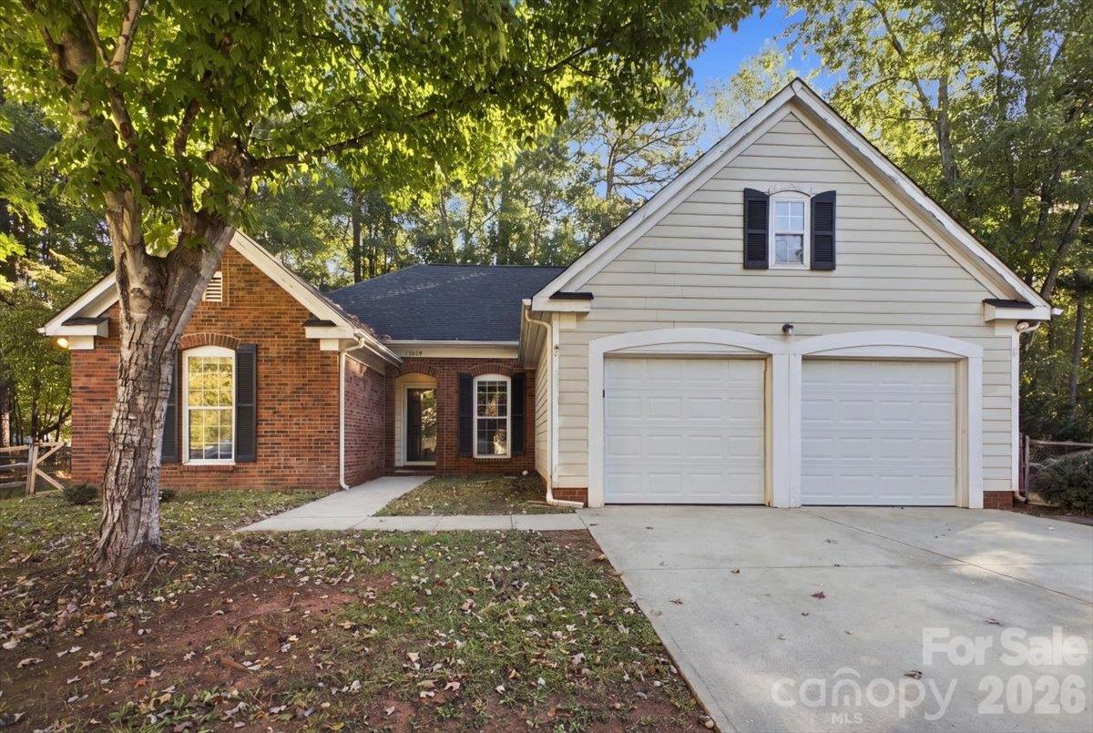 11219 Turmeric Court, Charlotte NC 28215
