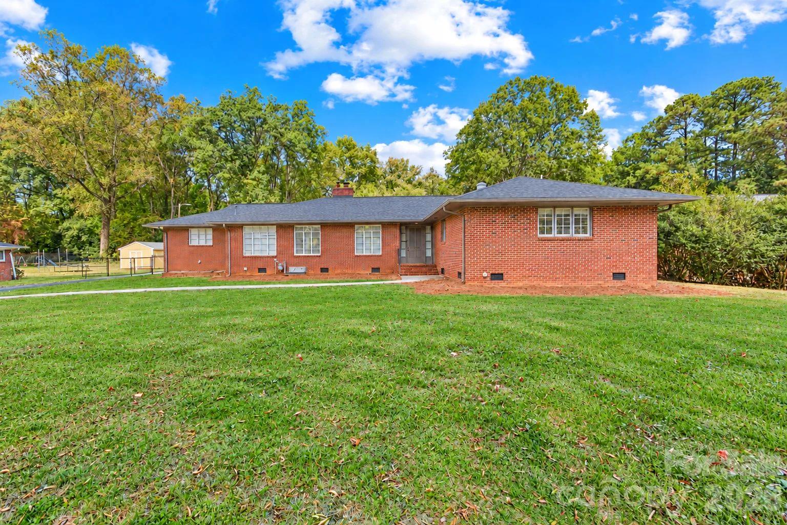 1920 Marlwood Circle, Charlotte NC 28227