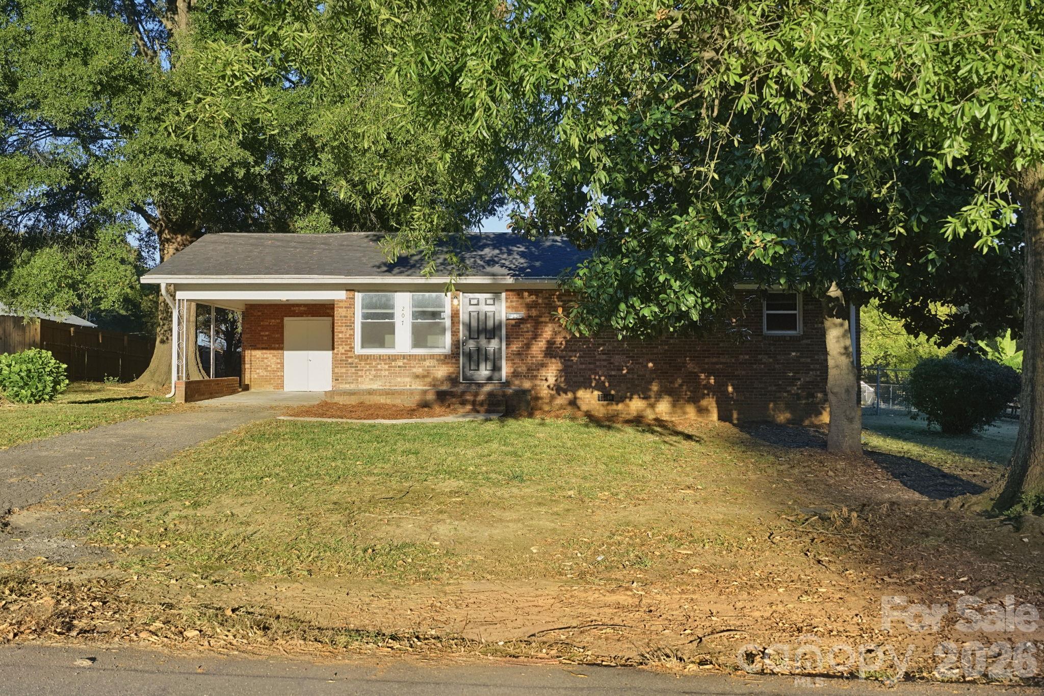 207 Gaddis Drive, Mount Holly NC 28120