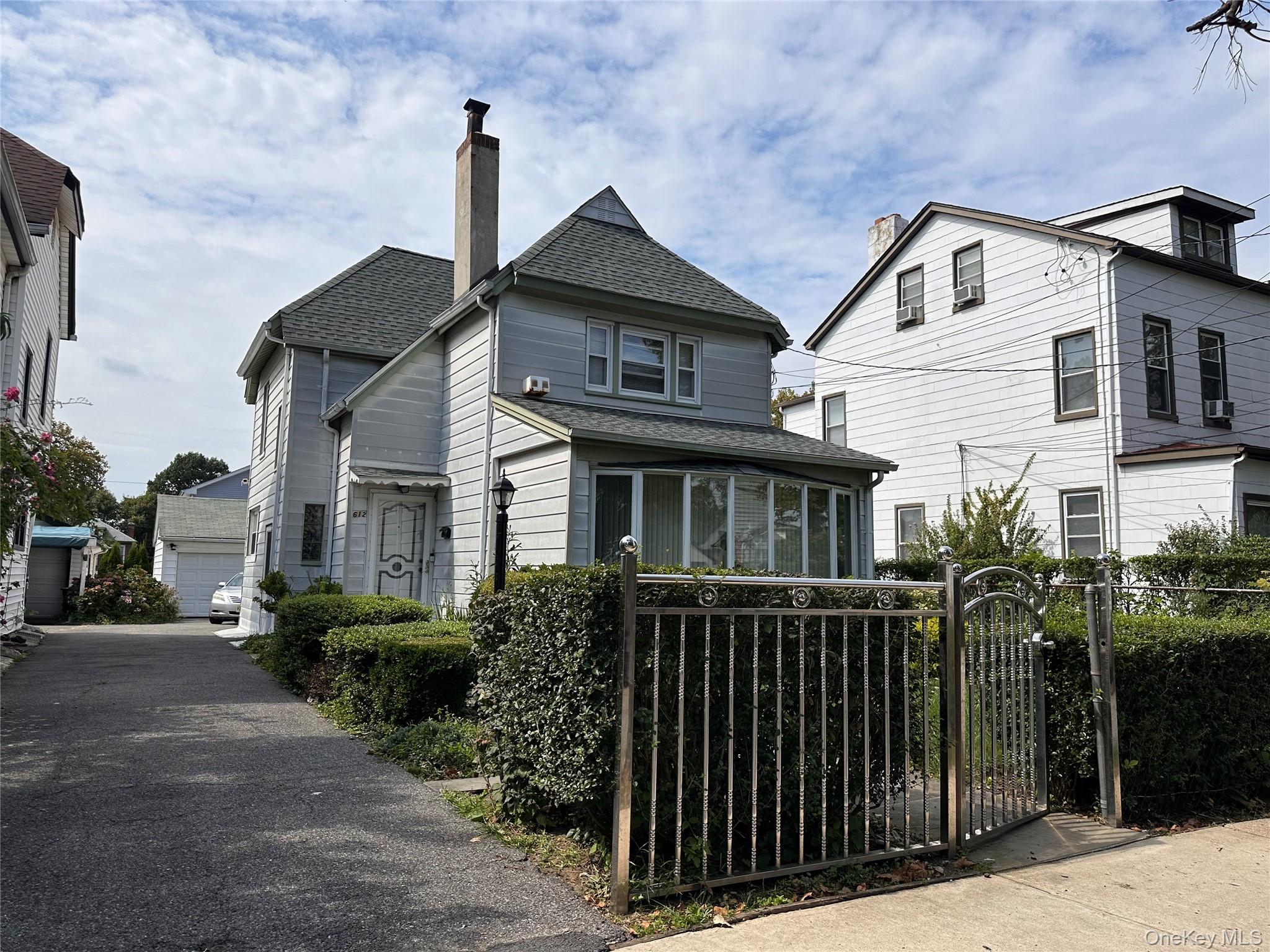 612 S 8th Avenue, Mount Vernon NY 10550
