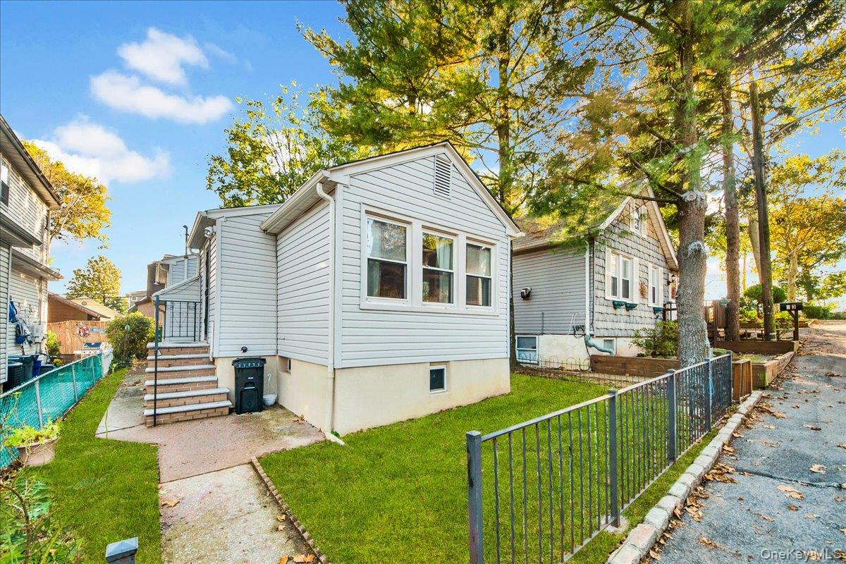 71 Balsam Place Unit 71, Bronx NY 10465
