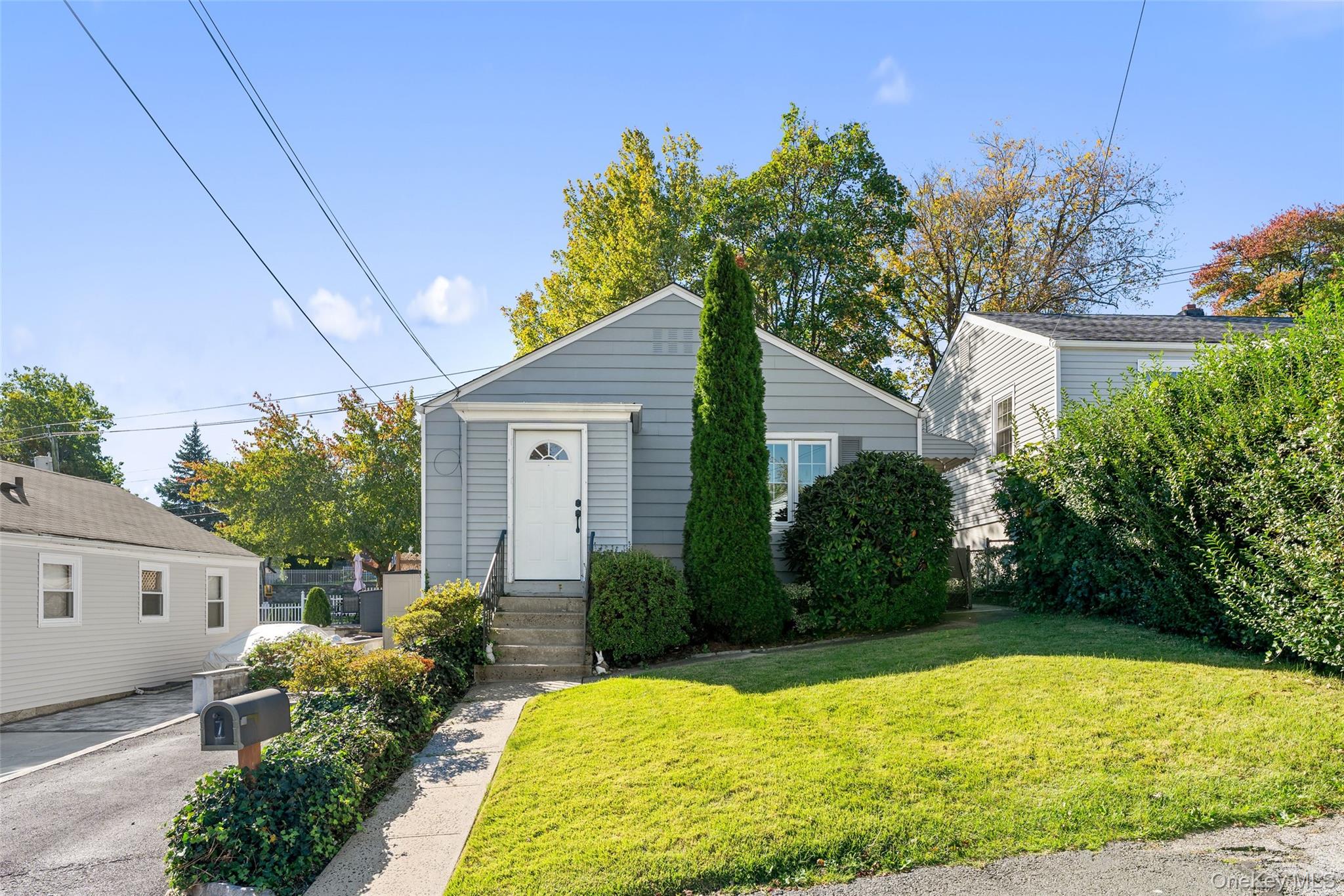 7 Floral Lane, Yonkers NY 10703