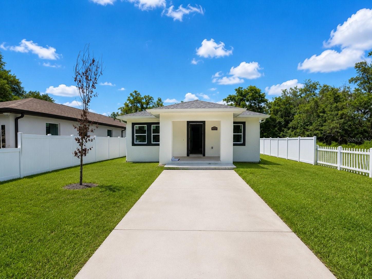 3704 SMITH TREE ST, Tampa FL 33619