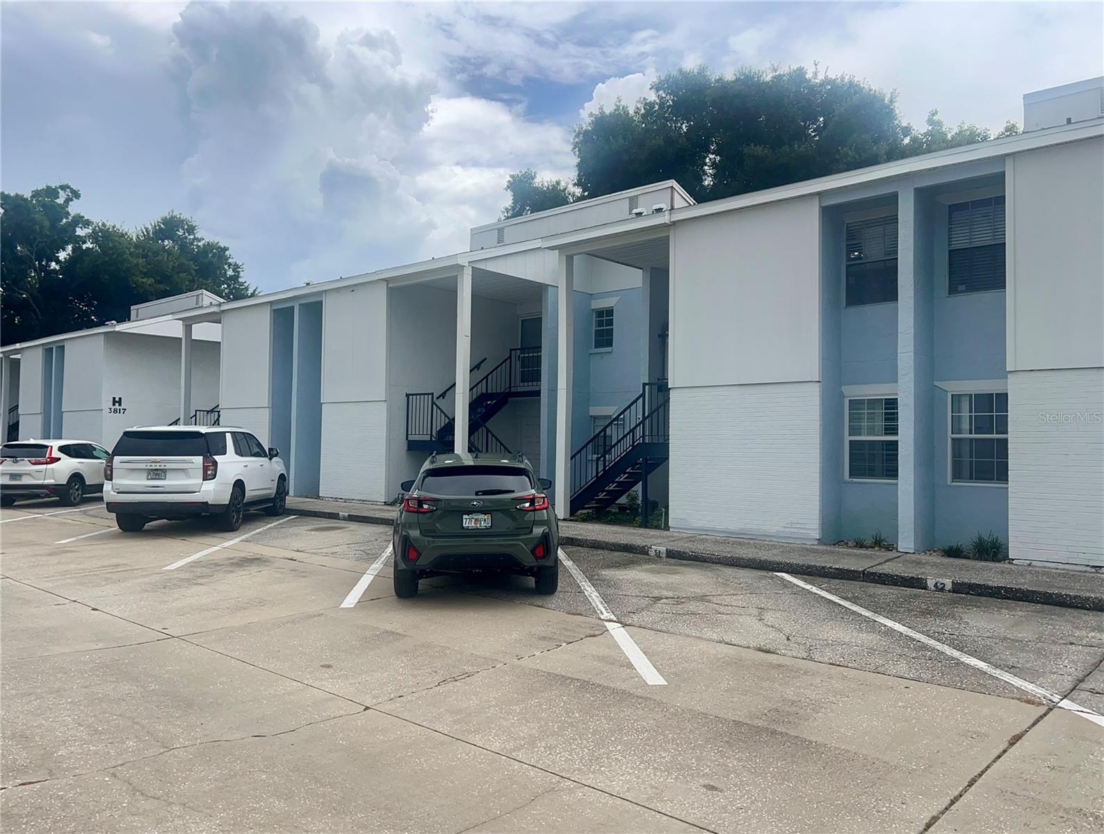 3819 N OAK DR #I42, Tampa FL 33611