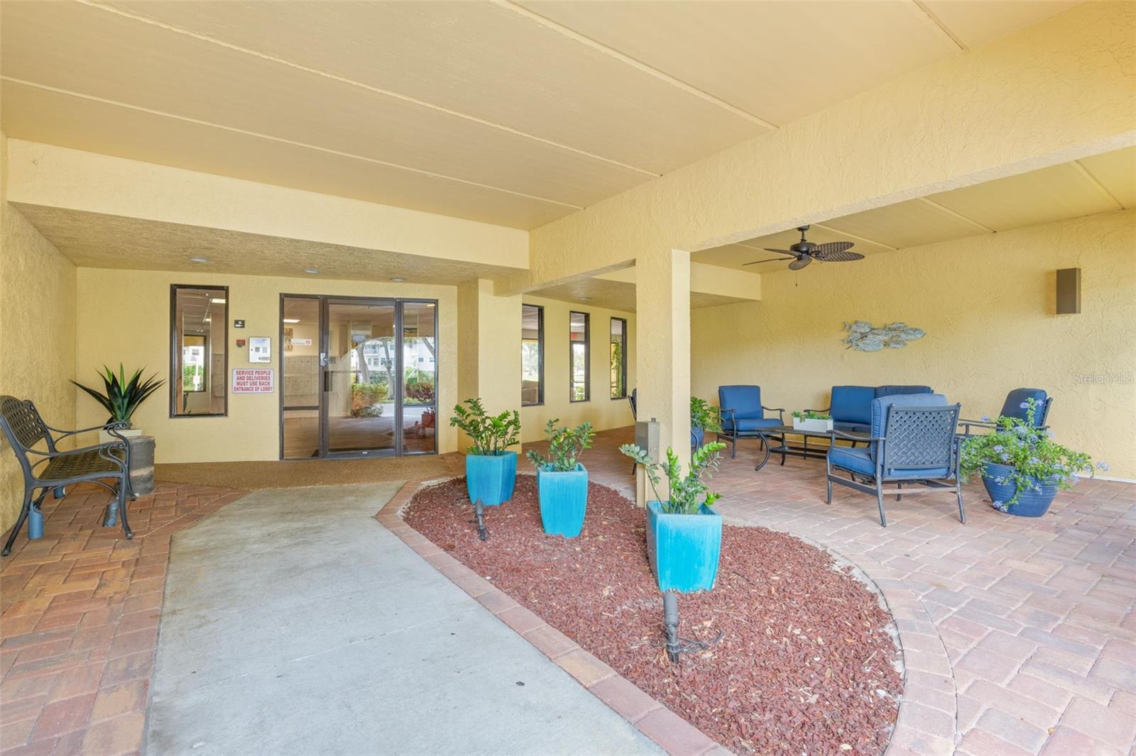 5817 PARK ST N #302, St Petersburg FL 33709