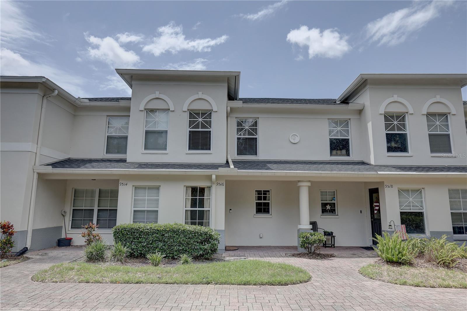 9516 CHARLESBERG DR, Tampa FL 33635