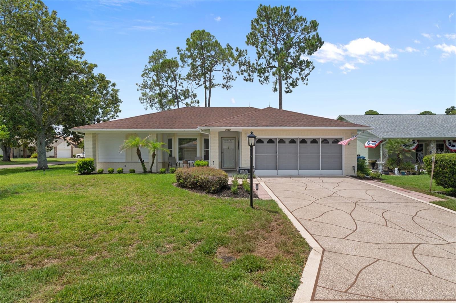 7196 CROWN OAKS DR, Spring Hill FL 34606