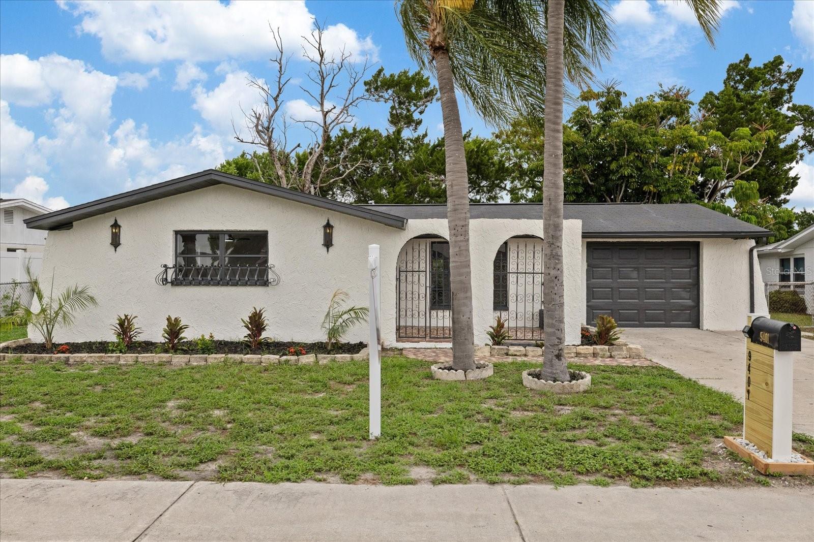 9401 GLEN MOOR LN, Port Richey FL 34668