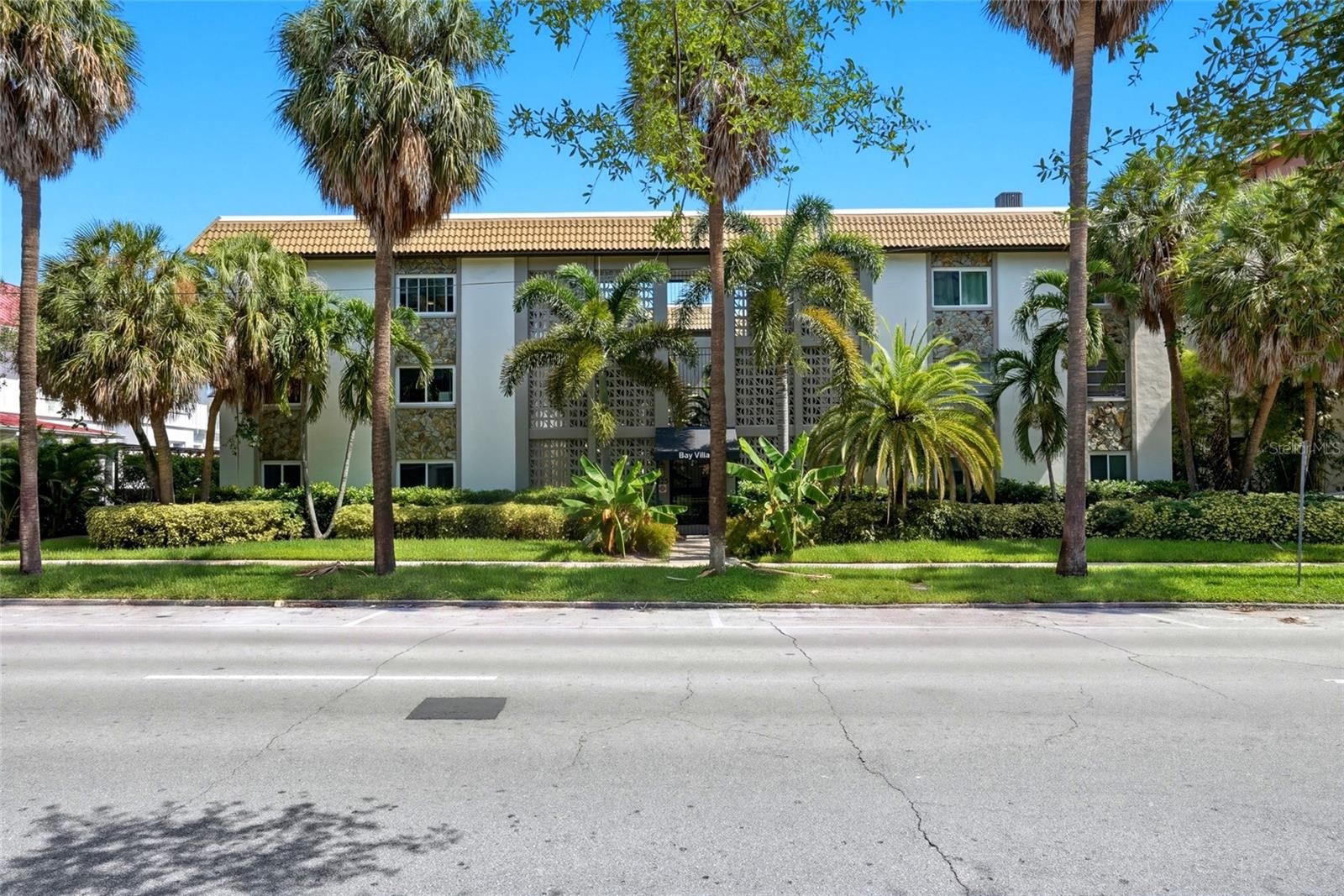 125 5TH AVE NE #210, St Petersburg FL 33701