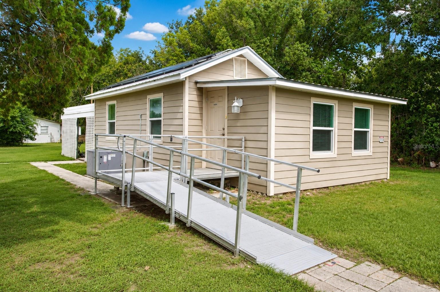 5811 11TH ST, Zephyrhills FL 33542