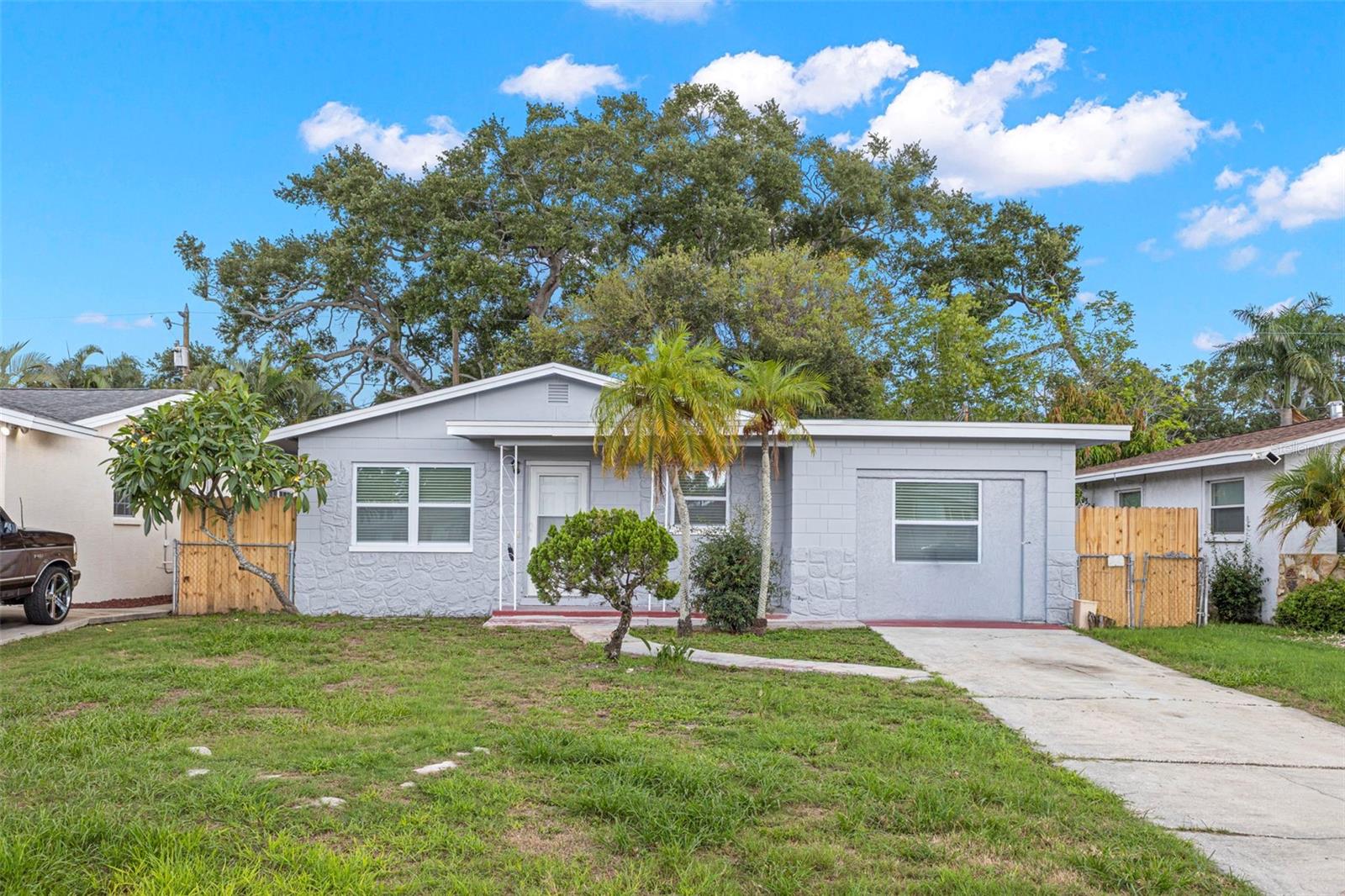 2443 26TH AVE S, St Petersburg FL 33712