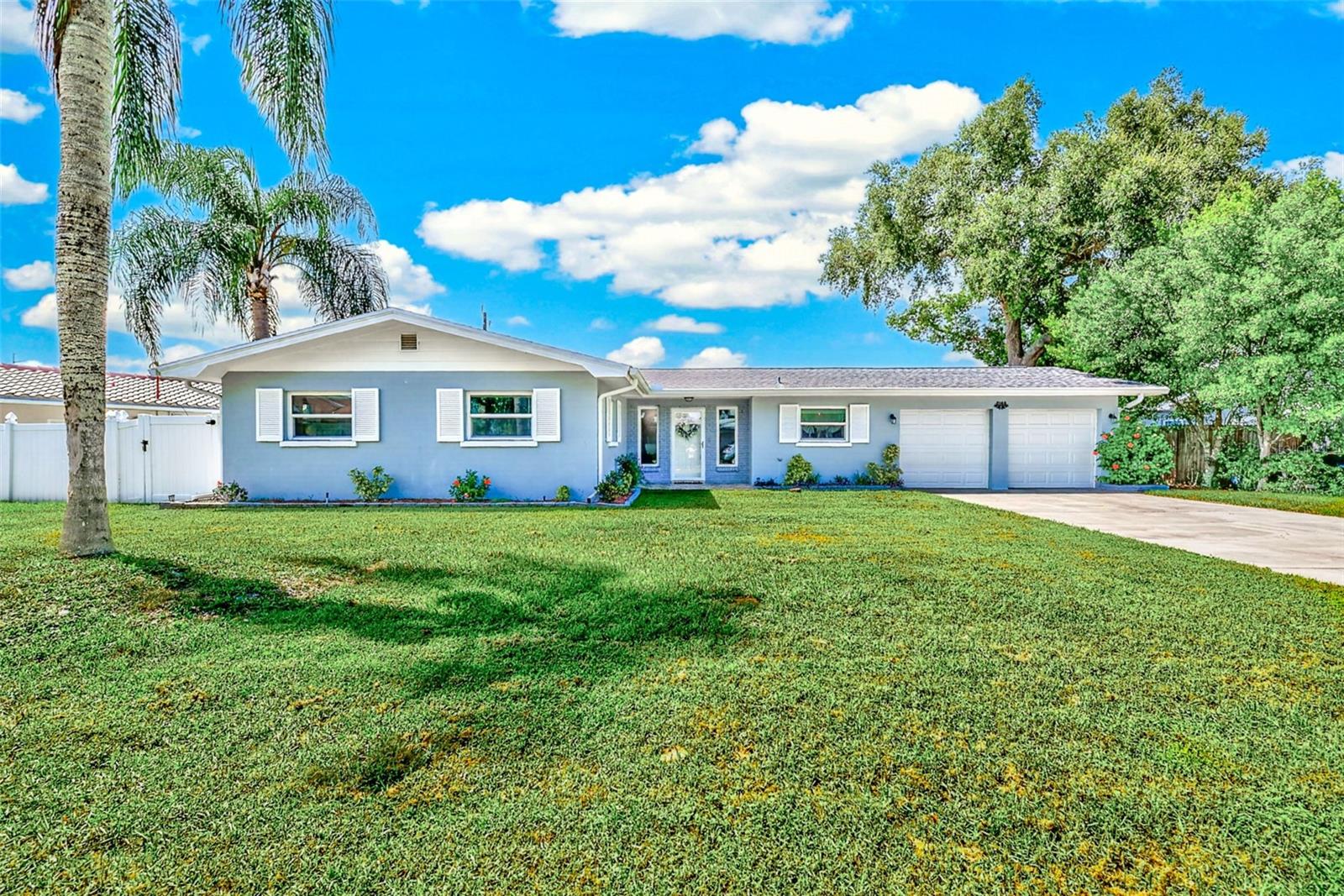 2165 CAMPUS DR, Clearwater FL 33764