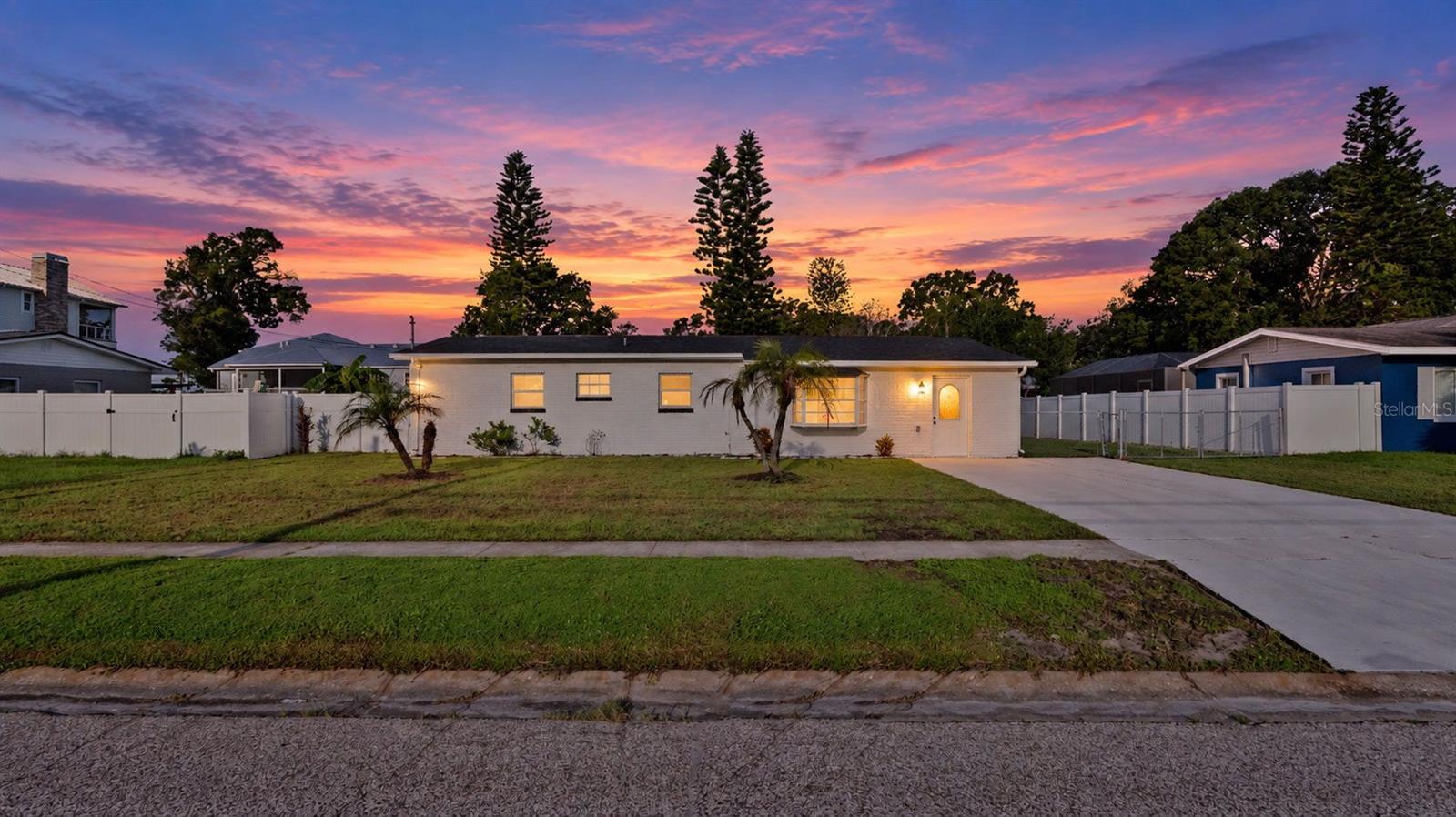 310 COUNTRY CLUB DR, Oldsmar FL 34677