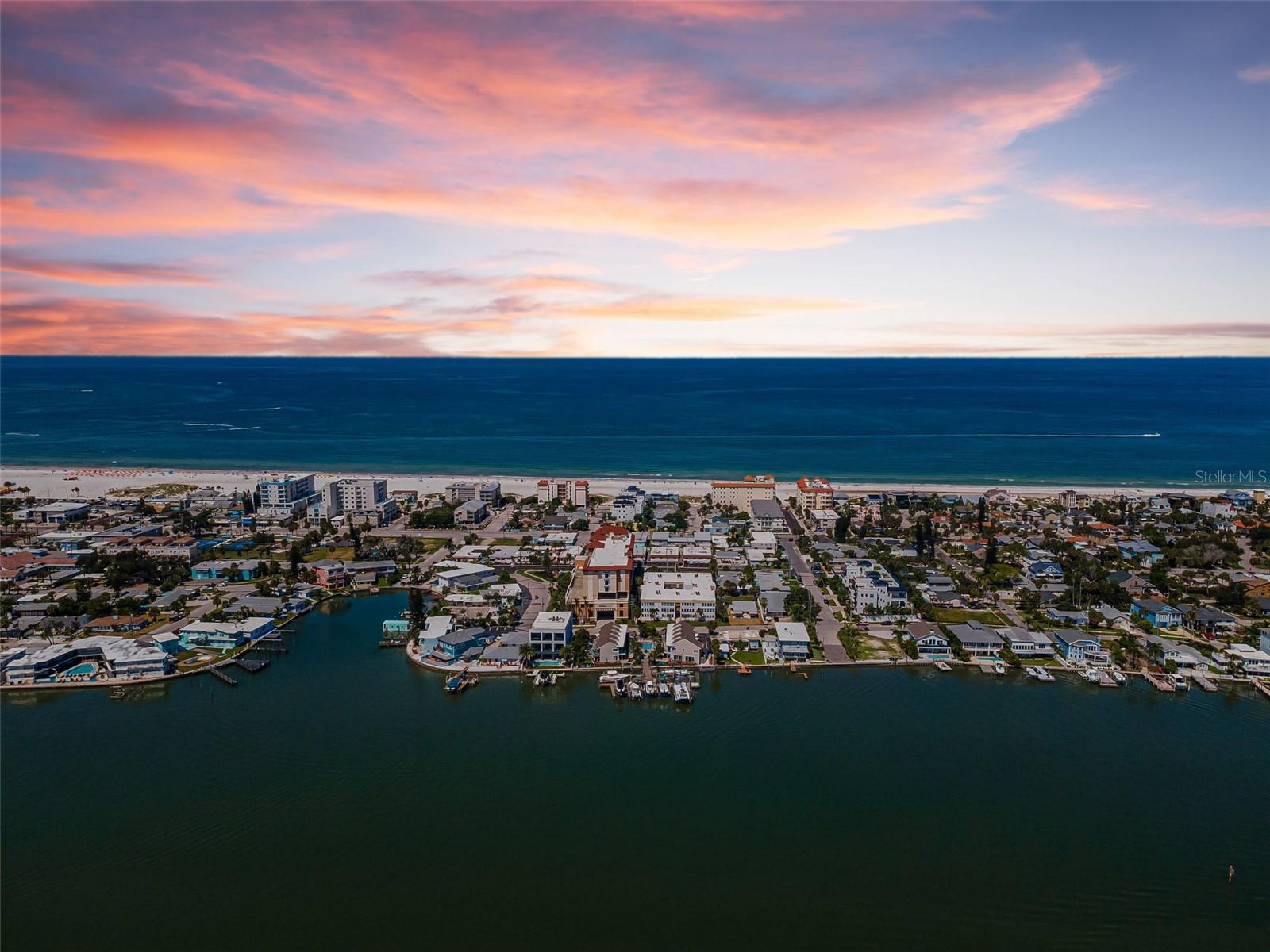 673 BAY ESPLANADE #109, Clearwater FL 33767