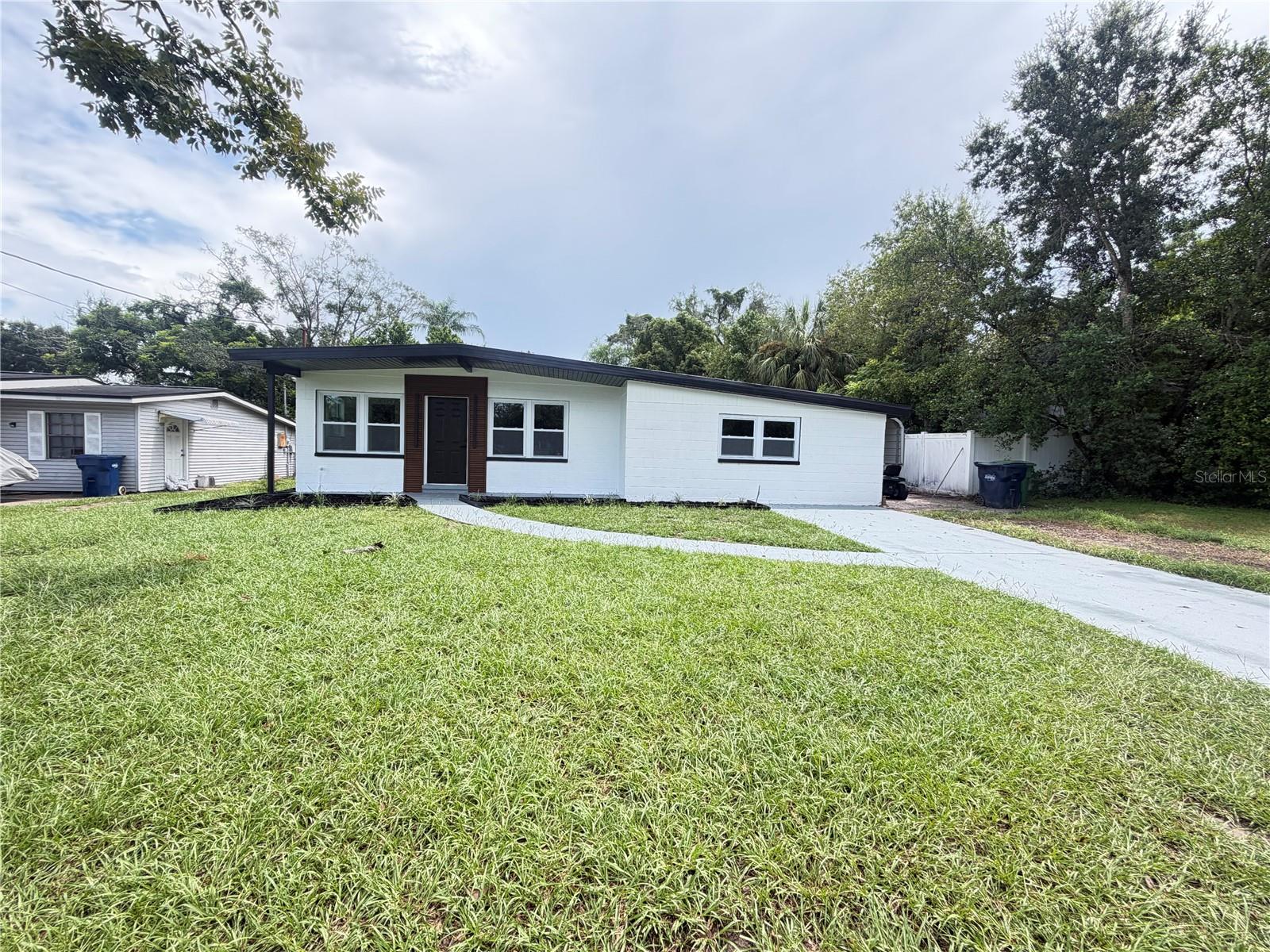 9505 N WILLOW AVE, Tampa FL 33612