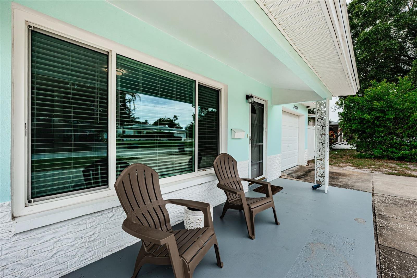 4460 33RD AVE N, St Petersburg FL 33713