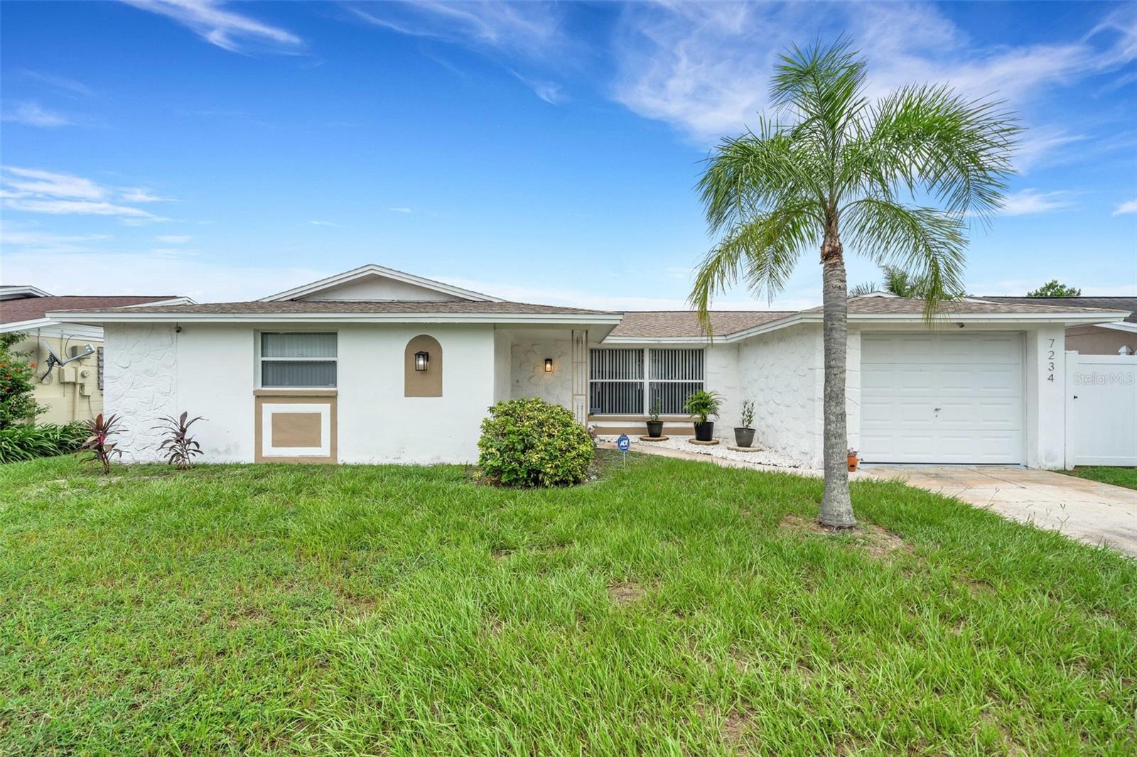 7234 OAKSHIRE DR, Port Richey FL 34668