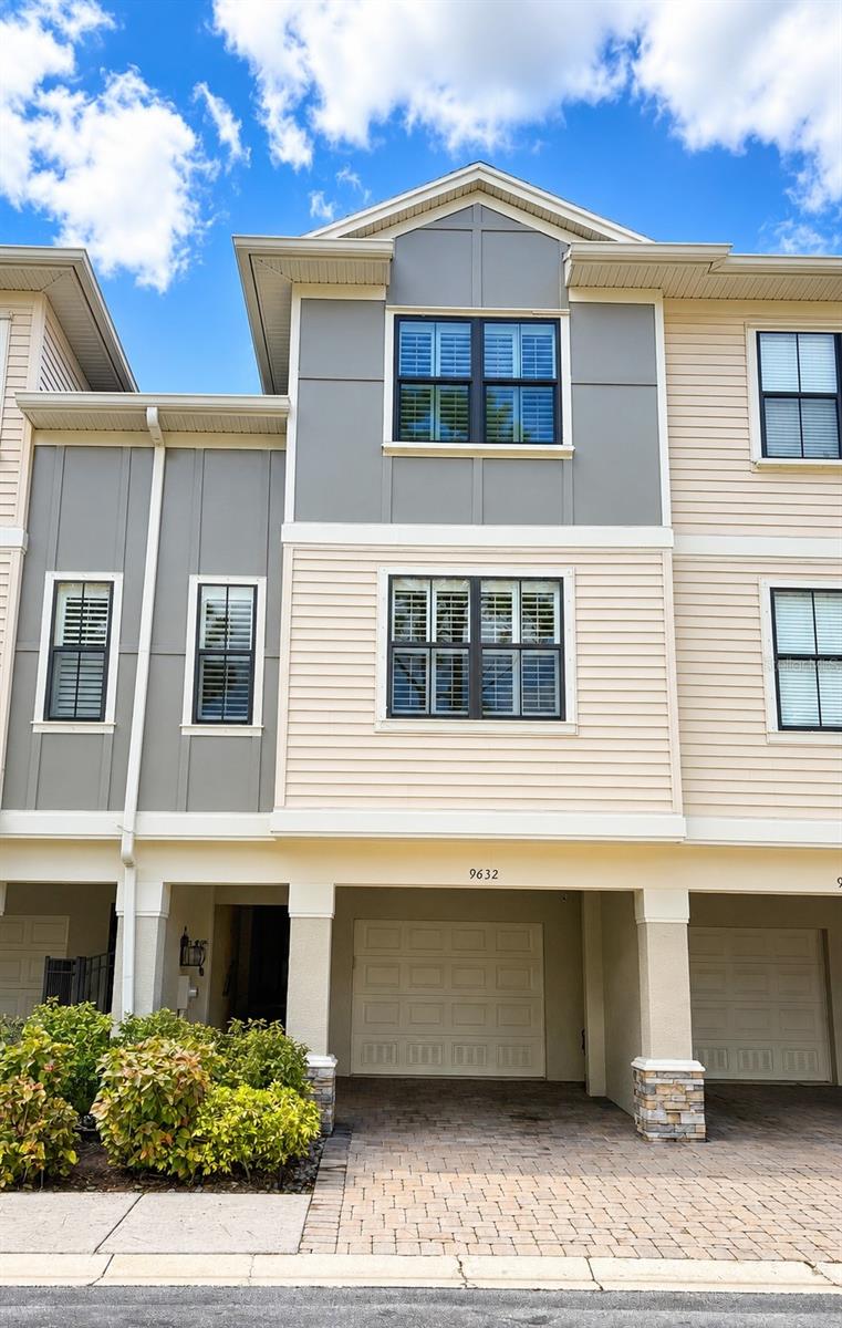 9632 BAY GROVE LN, Tampa FL 33615