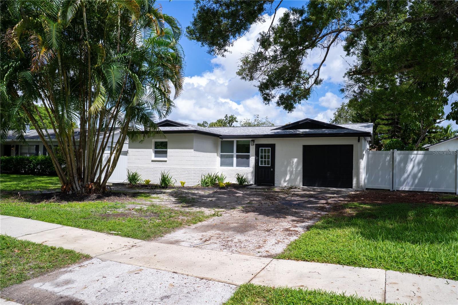 9111 109TH AVE, Seminole FL 33777