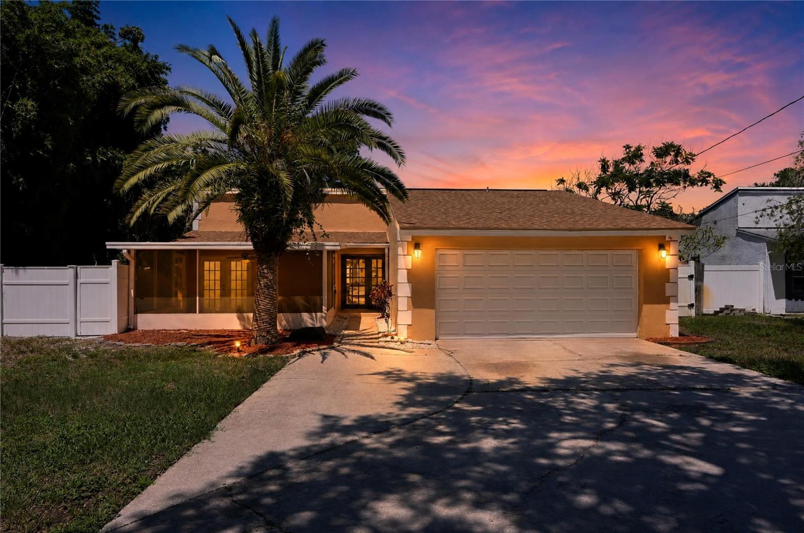 915 SEMINOLE BLVD, Tarpon Springs FL 34689
