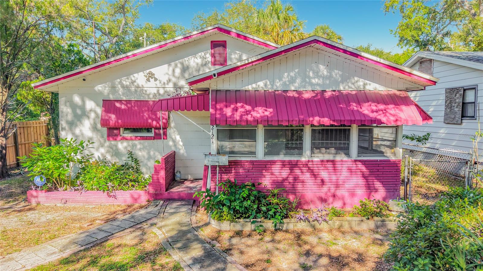 2121 10TH ST S, St Petersburg FL 33705