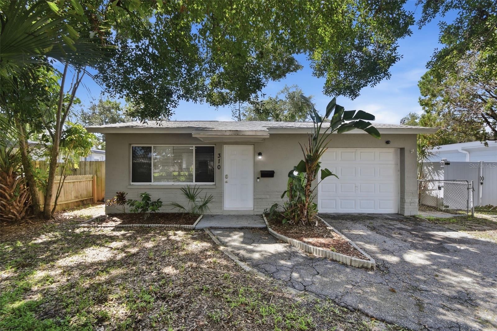 310 93RD AVE N, St Petersburg FL 33702
