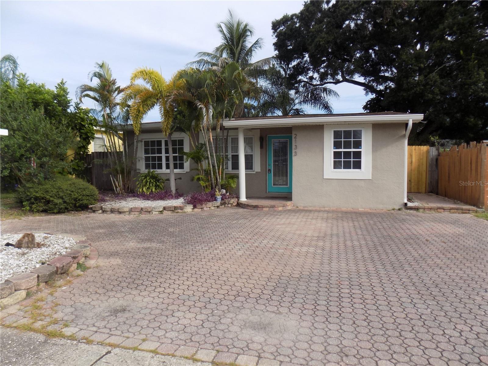 2133 43RD AVE N, St Petersburg FL 33714