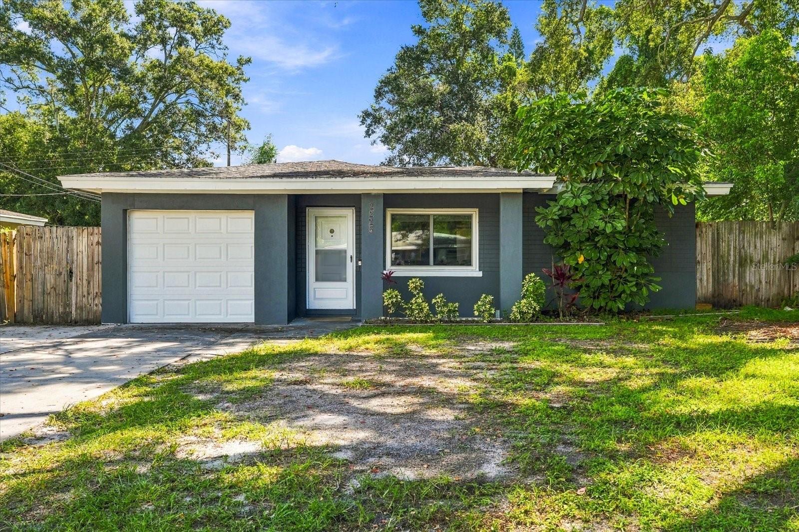 2225 CAPRI DR, Clearwater FL 33763