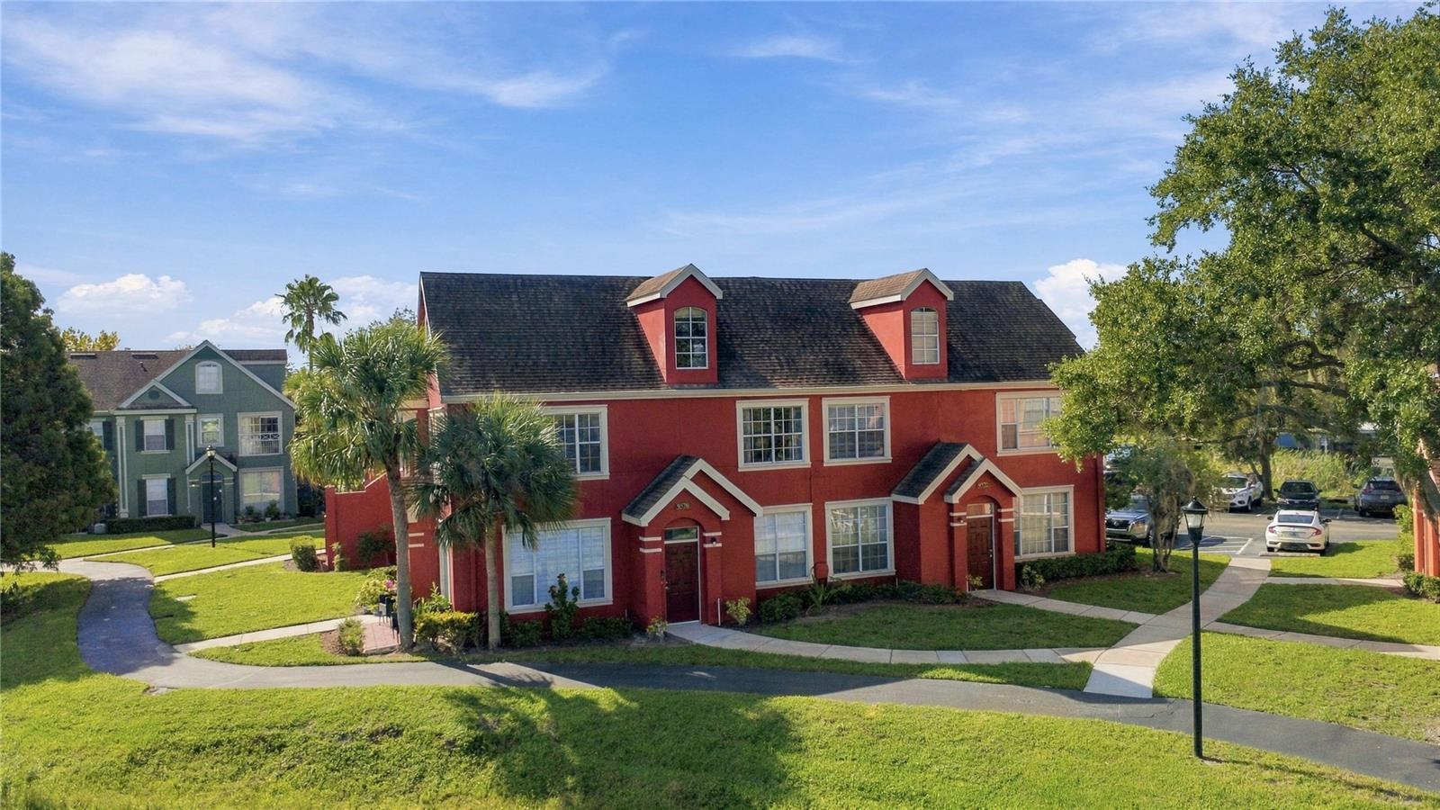 9570 LAKE CHASE ISLAND WAY #9570, Tampa FL 33626