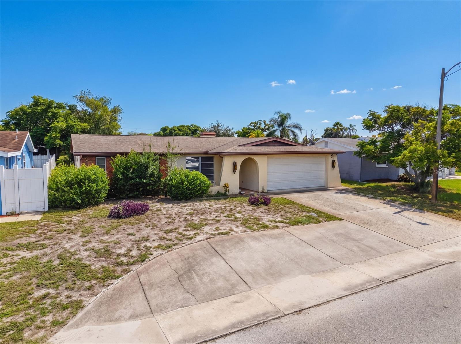 9916 LAKE CHRISE LN, Port Richey FL 34668