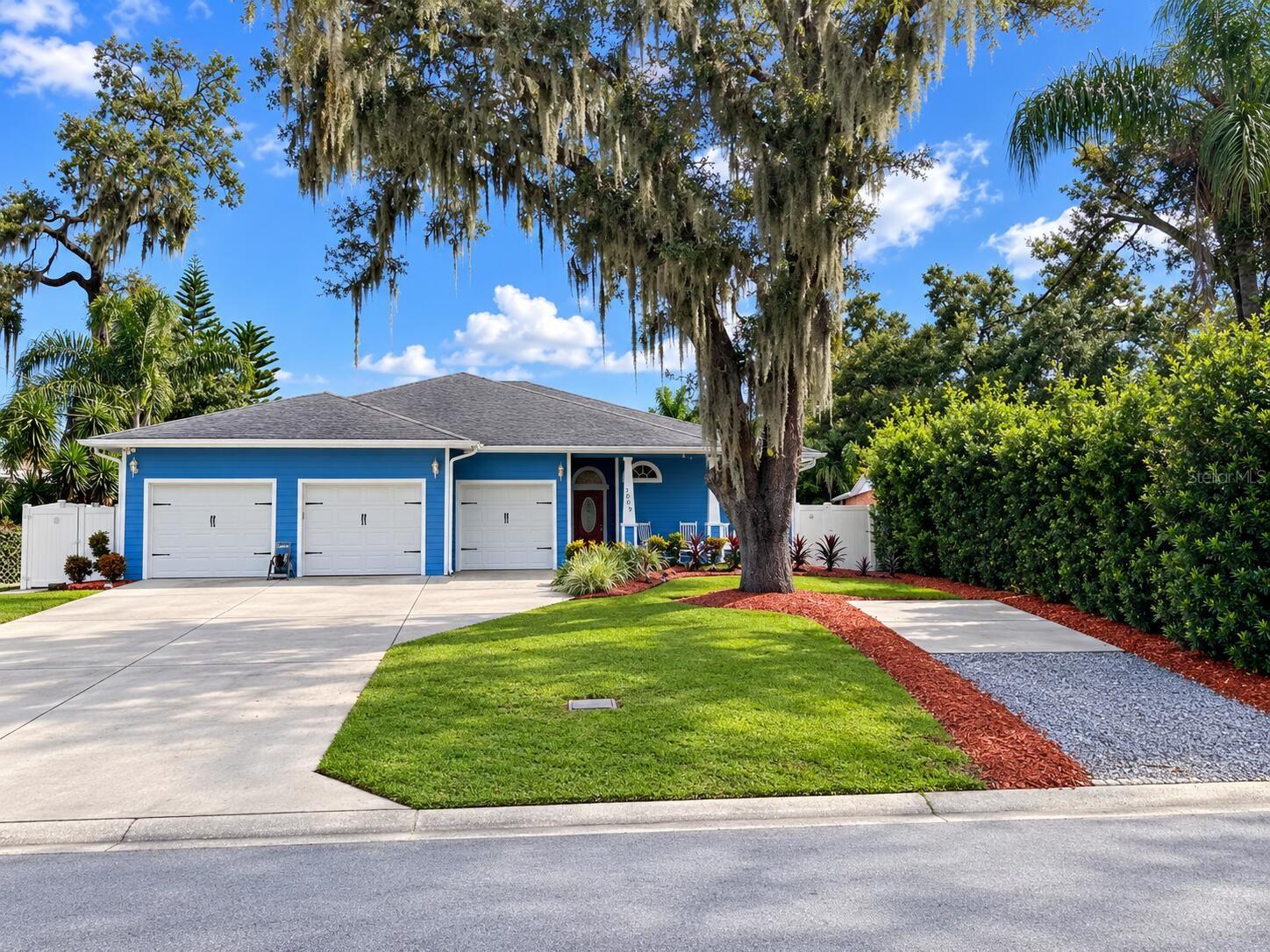 3009 W CLINTON ST, Tampa FL 33614