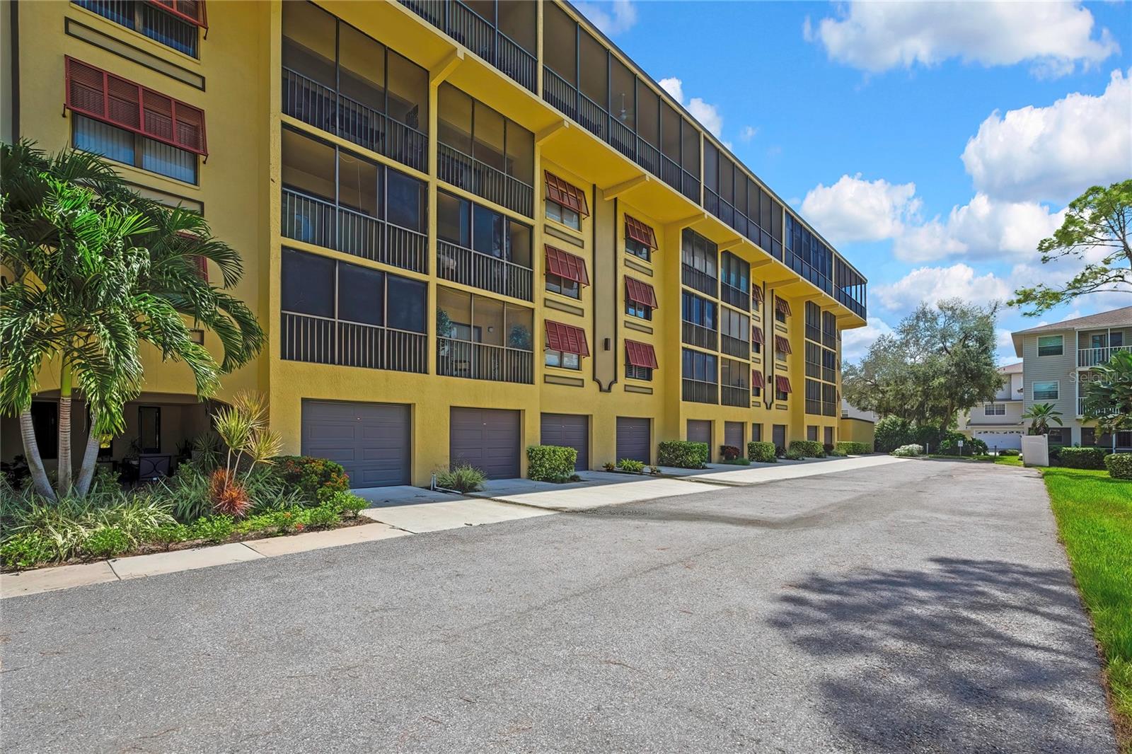 5775 PARK ST N #402, St Petersburg FL 33709