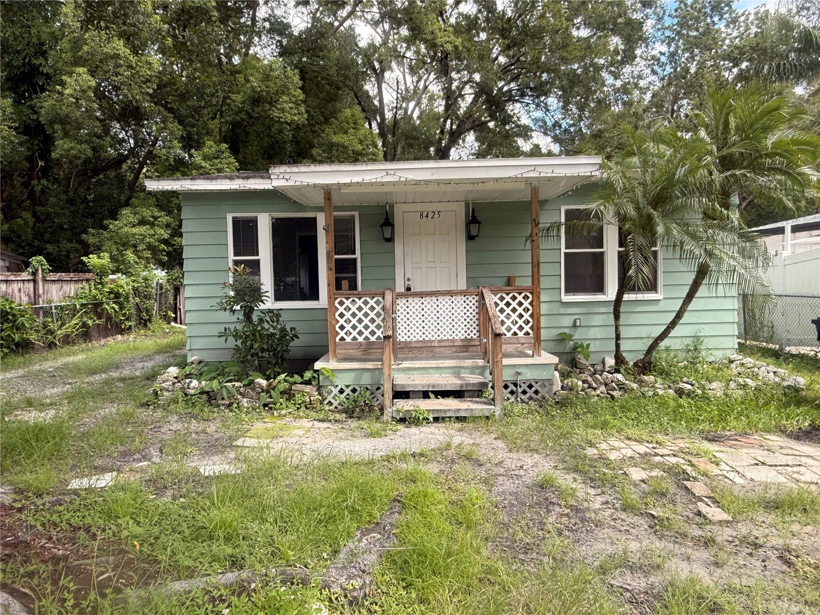 8425 N JONES AVE, Tampa FL 33604