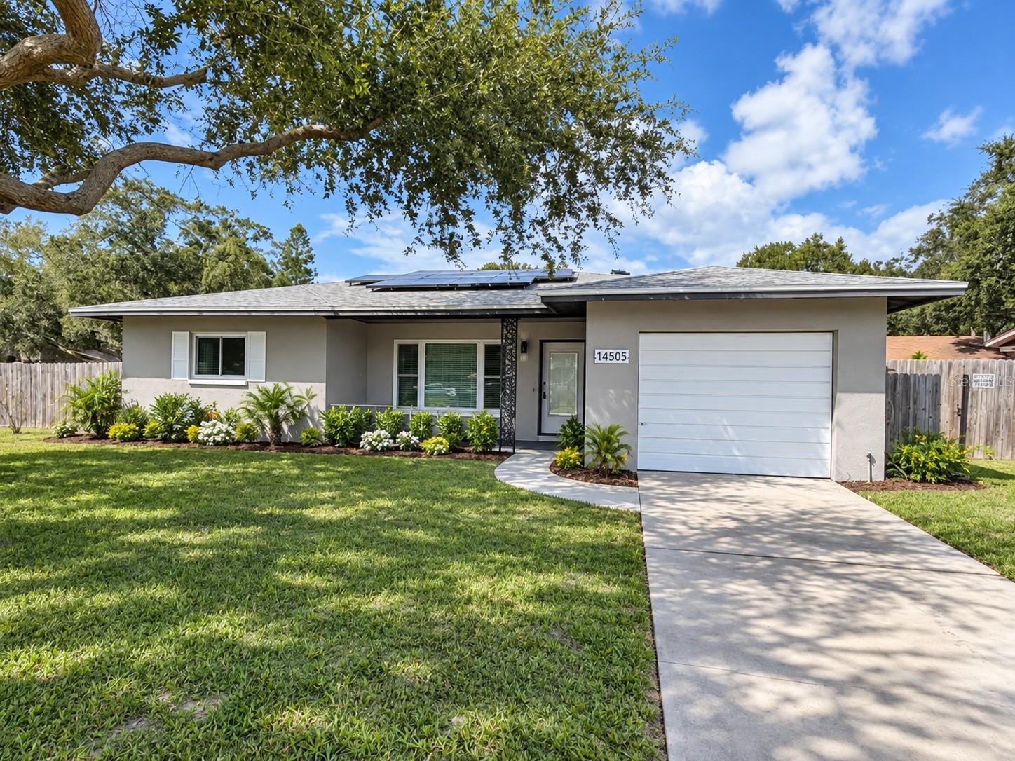 1450 CAROLYN LN, Clearwater FL 33755