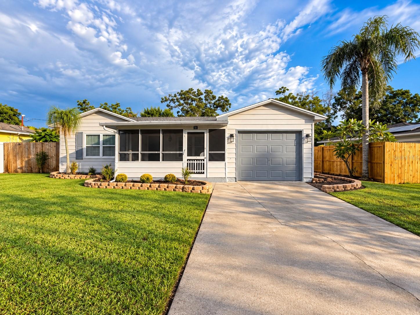 109 W GRAPEFRUIT CIR, Clearwater FL 33759