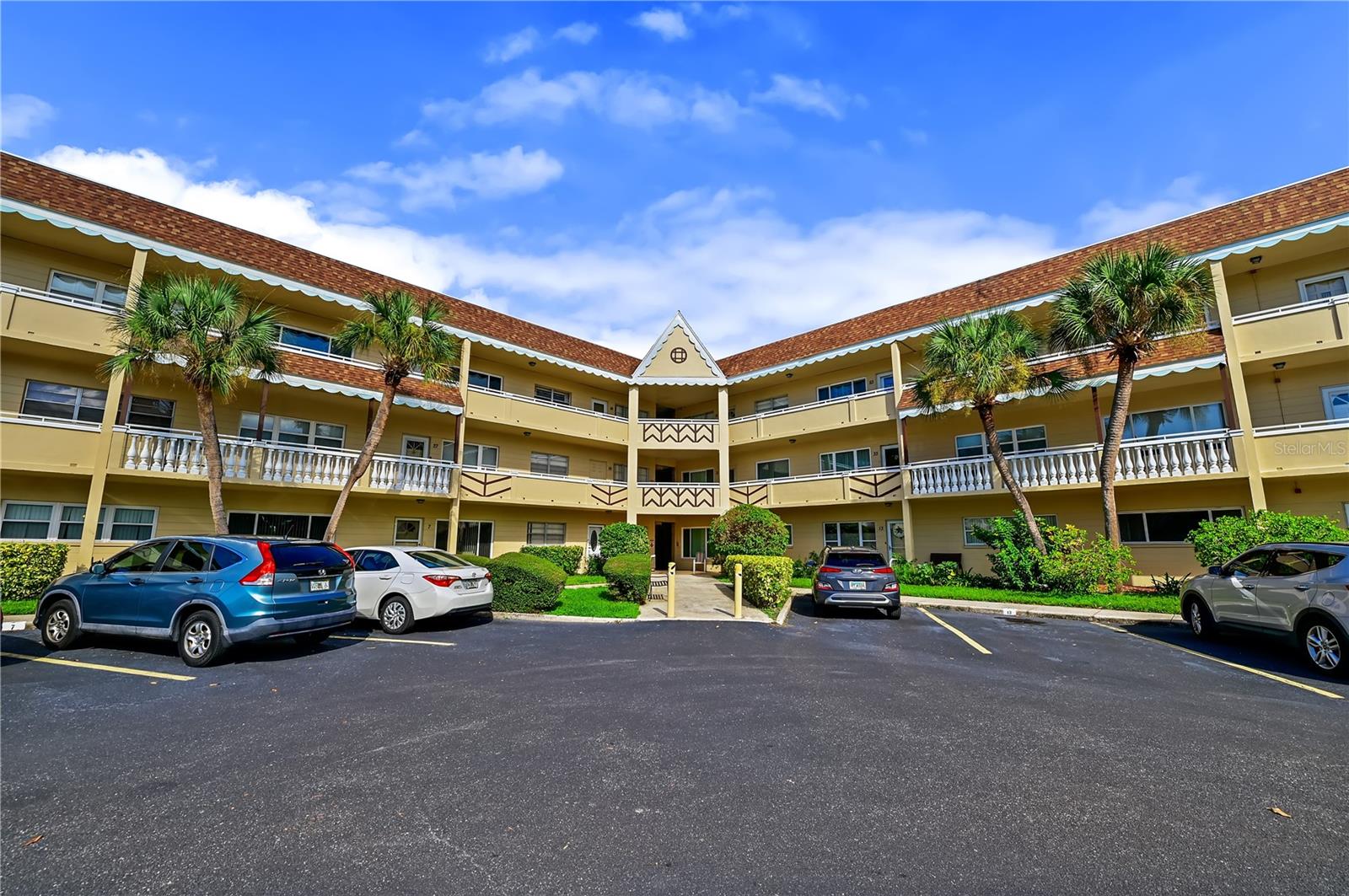 2041 AUSTRALIA WAY W #15, Clearwater FL 33763