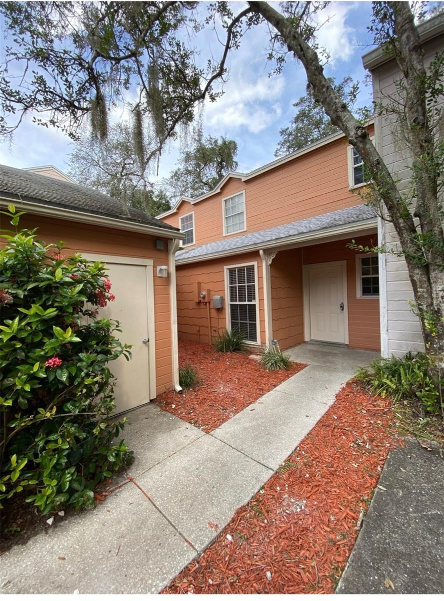 9459 FOREST HILLS CIR, Tampa FL 33612