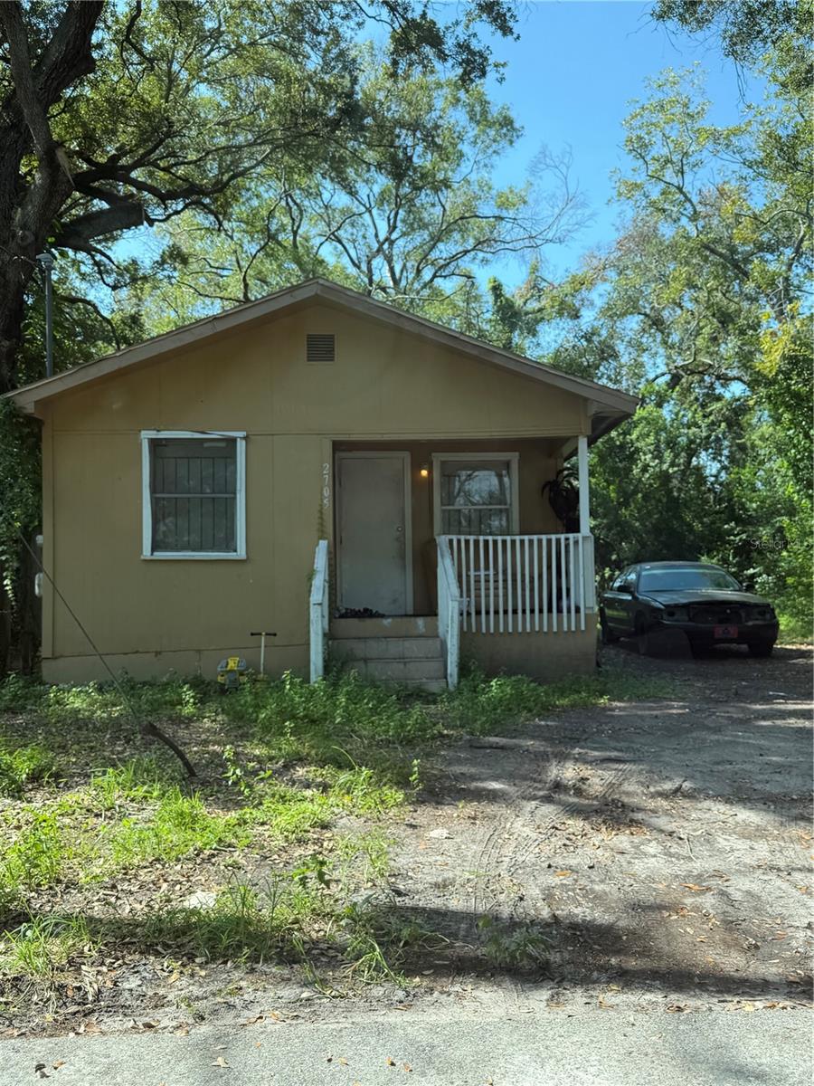 2705 E CAYUGA ST, Tampa FL 33610