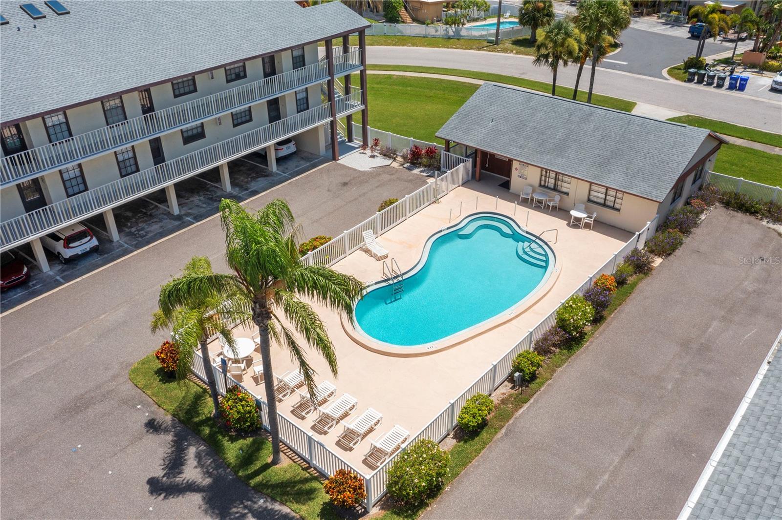340 CAUSEWAY BLVD #104, Dunedin FL 34698