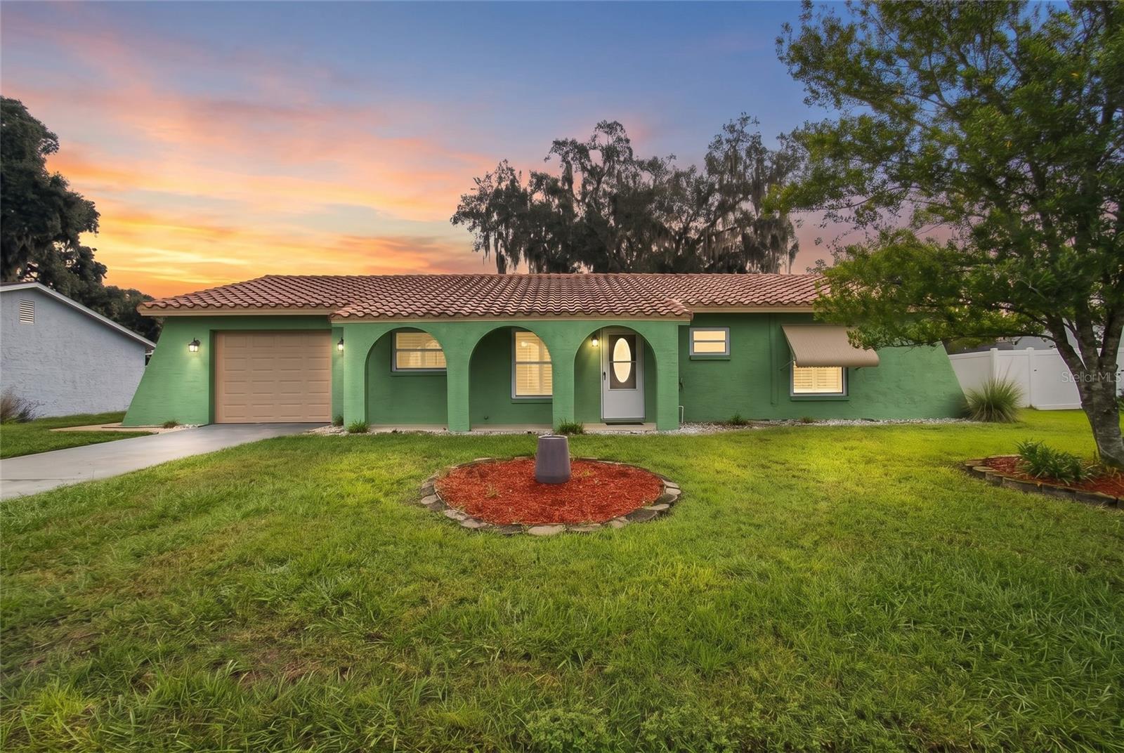 8410 ANGELA CT, Zephyrhills FL 33541